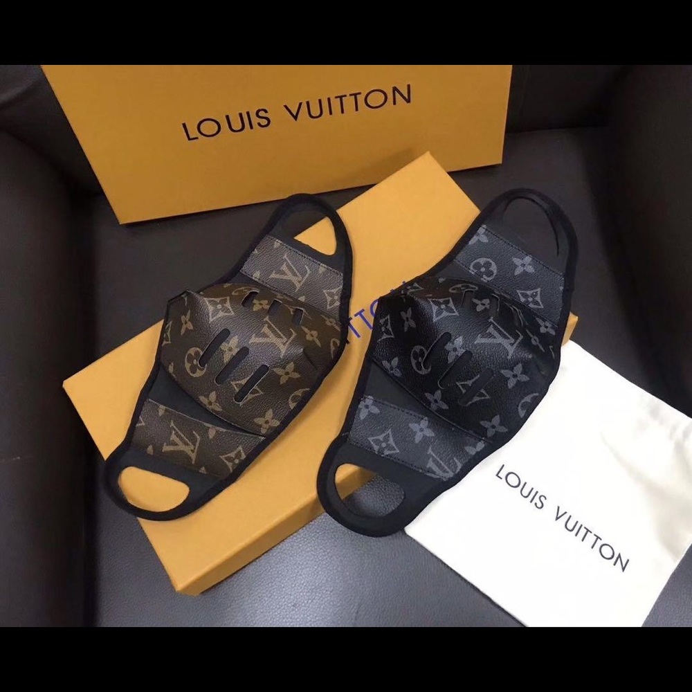 🔥SOLD 🔥beautiful mask I got as a present.